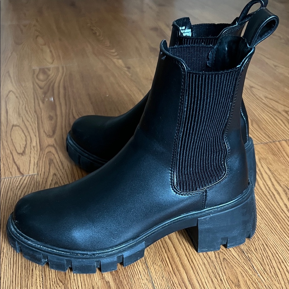 Steve Madden Black Ankle Boots
